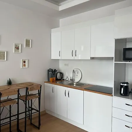 Cozy Homes 2 Well Designed Apartman *